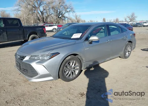 2019 Toyota Avalon Hybrid Xle from USA, damaged, VIN 4T1B21FB4KU008062